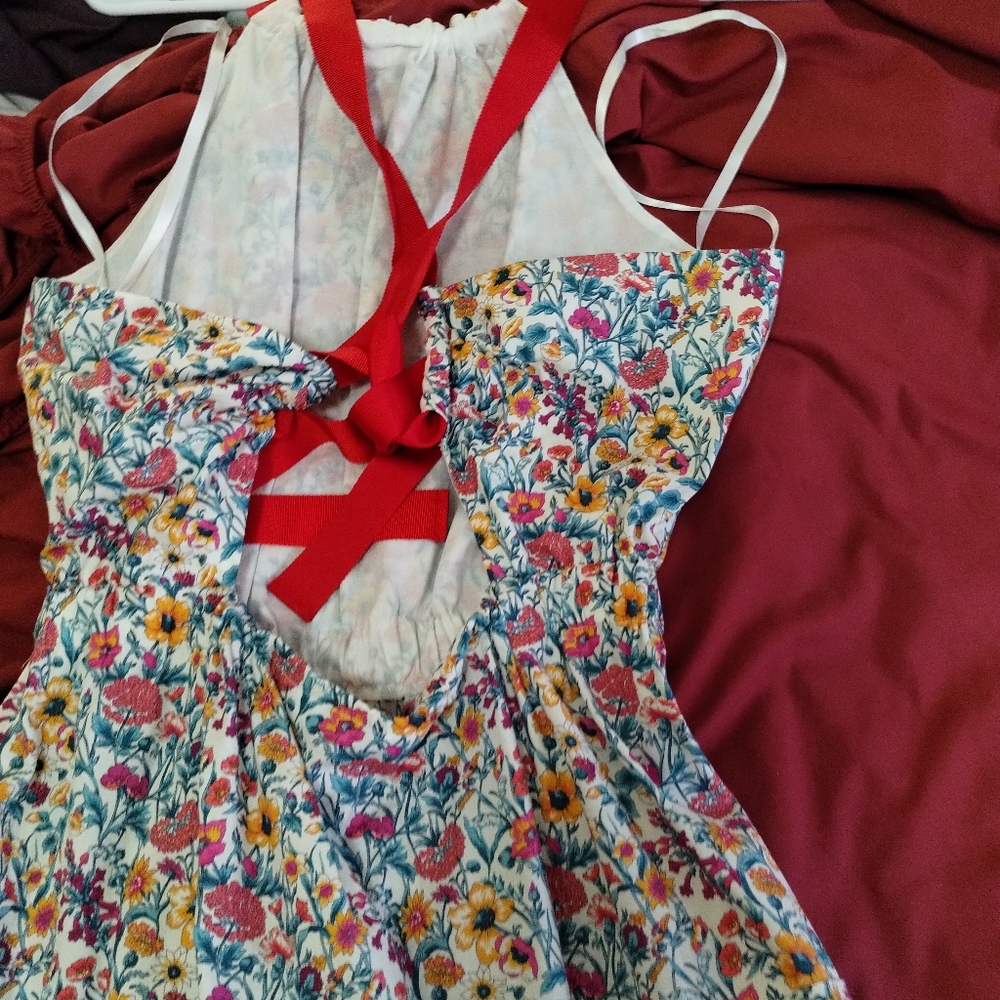 Dress - Picture 2 of 3